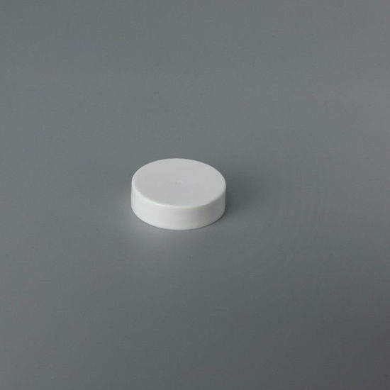 Picture of 38-400 White PP Smooth Top, Smooth Sides Cap with ISPEU10-.013 Plain Liner (Heat Seal For PE)