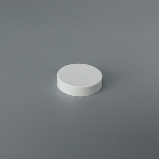 Picture of 45-400 White PP Smooth Top, Ribbed Sides Cap with F217 Liner