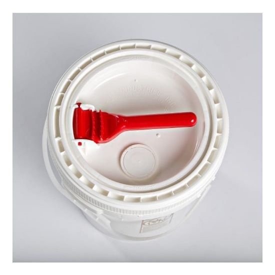 Picture of 3.5 - 6 Gallon White HDPE Life Latch Pail Cover w/ 38 mm American Flange Spout